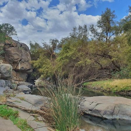 Vrede Fountain House Farm Stay Graaff-Reinet 外观 照片