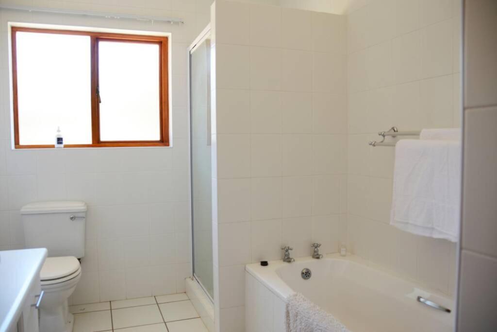 Vrede Fountain House Farm Stay Graaff-Reinet 外观 照片